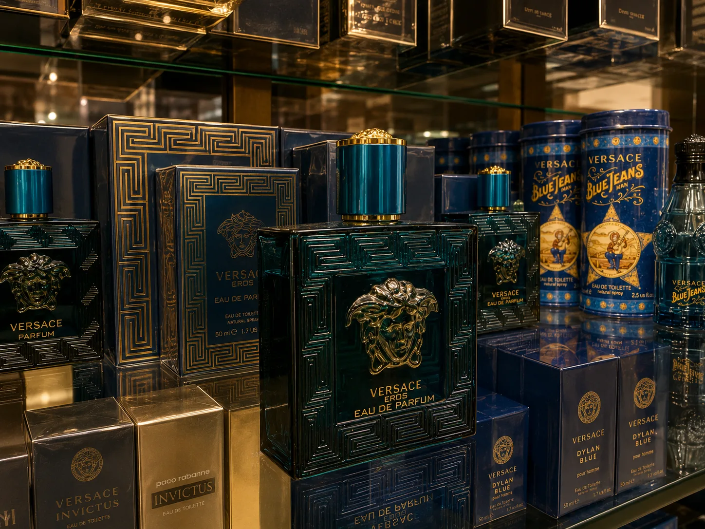 Profumi Versace Eros, Blue Jeans e Dylan Blue esposti in profumeria