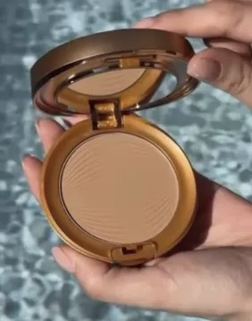 Silky Bronze Natural Veil Compact Spf20 8.5 g.