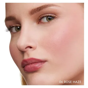 MAKE ME BLUSH BOLD BLURRING BLUSH 5 g.