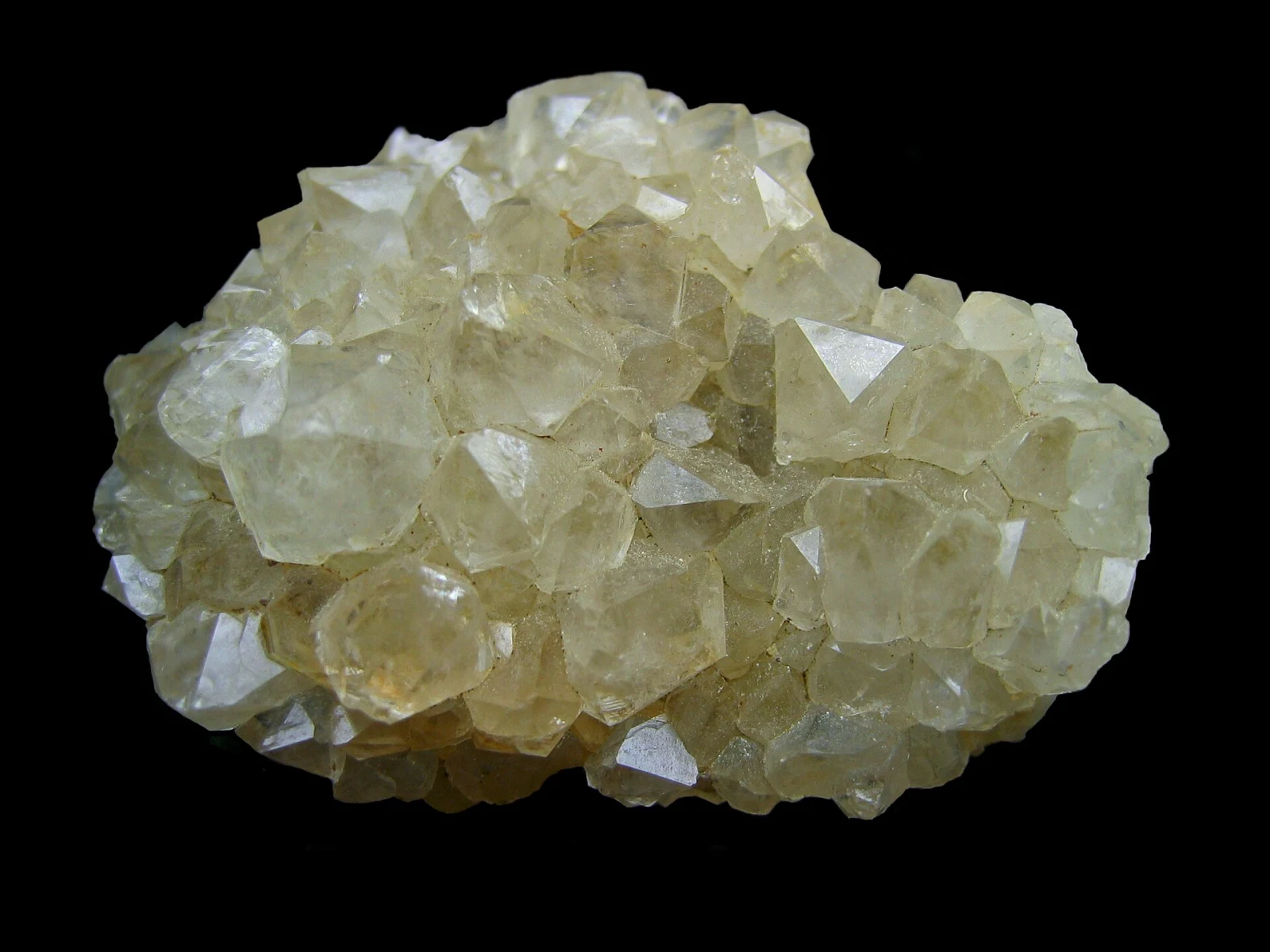 Immagine evocativa dell’accordo olfattivo Minerale